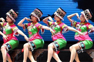 el-baile-de-tujia.jpg