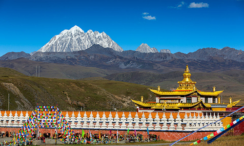 8 días Viajes de Minorías Étnicas Chinas Pagoda Dorada de Muya