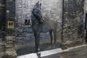 Caballo Atado a Piedra del Callejón Kuanzhai