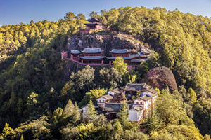 Las grutas de Shizhong de la Montaña de la Piedra Preciosa