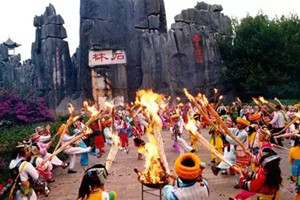 Festival de las Antorchas del Bosque de Piedra