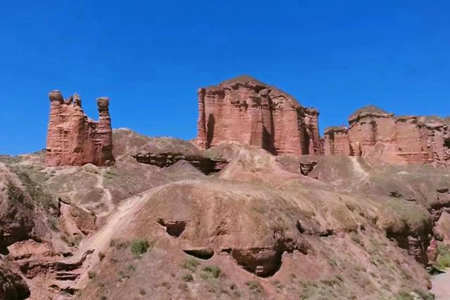 13 días Viajes del Patrimonio Mundial de China Área Escénica de Binggou Danxia