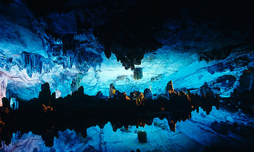 15 días Viajes a Yunnan Gruta de la Flauta de Caña