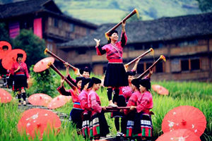 espectáculo cultural del Pueblo Yao de Cabello Largo