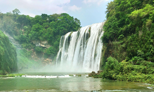 9 días Viajes de Minorías Étnicas Chinas Cascada de Huangguoshu