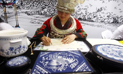 12 días Viajes de Minorías Étnicas Chinas Batik de la Aldea Matang Gejia