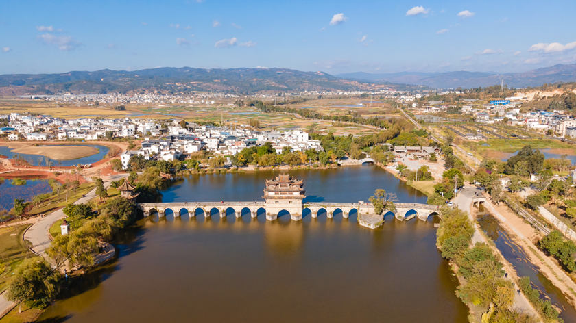 Puente Doble de Dragón del Pueblo Antiguo Jianshui