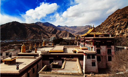 13 días Viajes de Minorías Étnicas Chinas Monasterio Sera