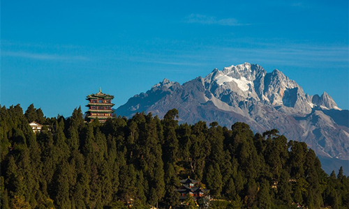 9 días Viajes a Yunnan Colina del León