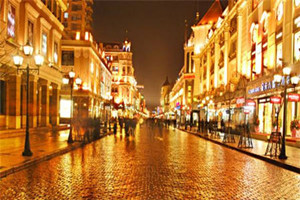 Paisaje nocturno de la Calle Central de Harbin