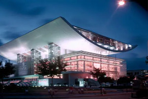 Paisaje nocturno del Gran Teatro de Shanghái