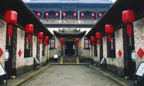 14 días Viajar por China en Tren Gran Patio de la Familia Qiao