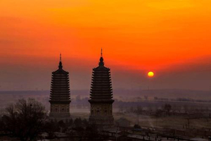 Ocaso del Templo de las Pagodas Gemelas