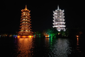 Torres del Sol y la Luna del Lago de Banyan y el Lago de Cedro