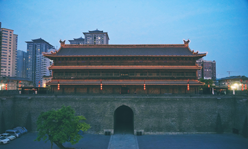 12 días Viajes a China con Niños Muralla Antigua de la Ciudad de Xi’an