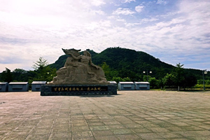 Escultura temática Huju Longpan de la Gran Muralla de Hushan