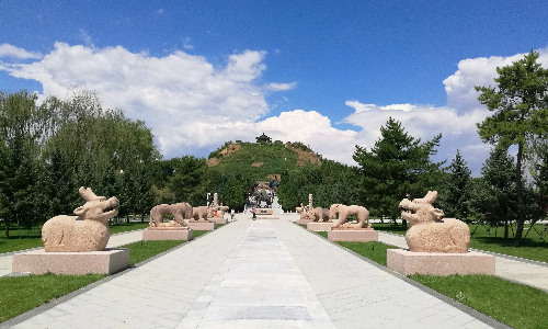 Zhaojun Tomb