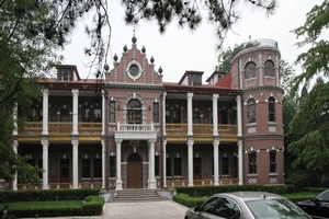 Chang Guan Building， Beijing Park