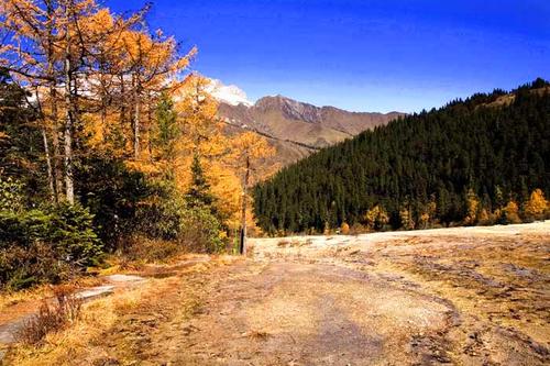 Jin Sha Pu Di，Huanglong Scenic Area