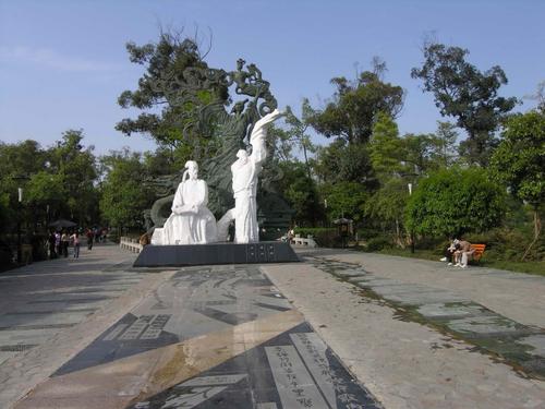  Poetry Avenue，Huanhuaxi Park