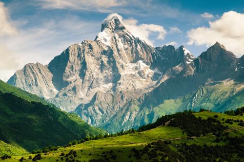 Mount Yaomeifeng，Mount Siguniang