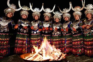 Campfire Party， Langde Miao Village