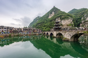 Wuyang River ,Zhenyuan Ancient Town.jpg