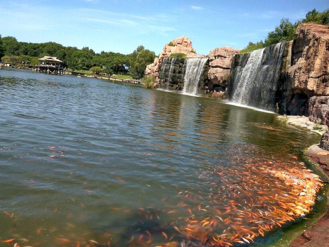 The Waterfall,Sun Island