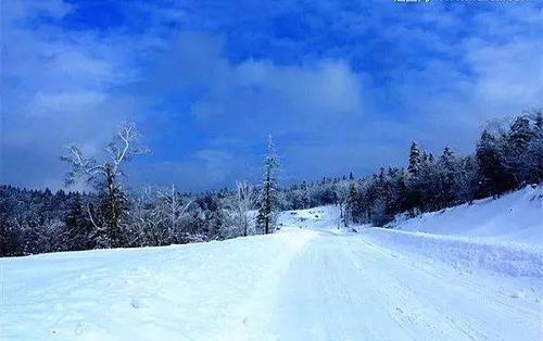 Yaxue Highway, China Snow Town