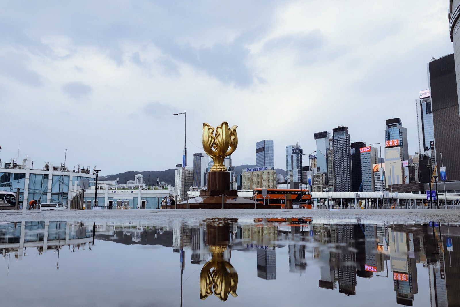 Golden Bauhinia Square，Golden Bauhinia Square