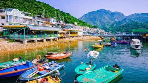 Yung Shue Wan,  Lamma Island