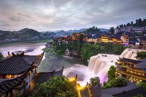 Rain Landscape，The Furong Town