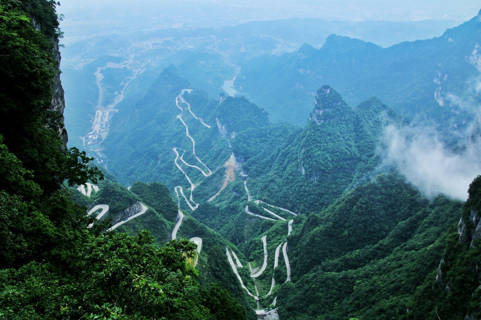 The Aerial View，Tianmen Mountain