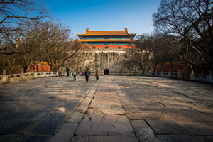 Fang Cheng and Ming Lou,Ming Xiaoling Mausoleum