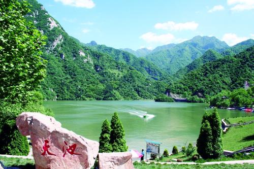 Heavenly Lake，Cuihua Mountain