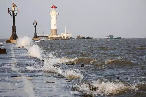 Wusongkou Lighthouse, Huangpu River Cruise