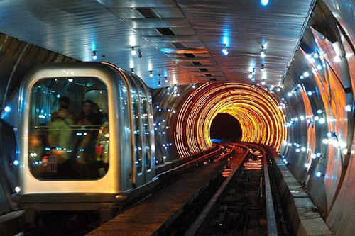 Sightseeing Tunnel，The Bund