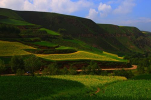 Sun and Moon Mountain,Qinghai Lake