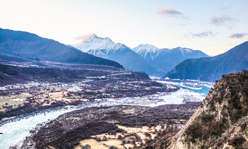 Yarlong-Tsangpo-River