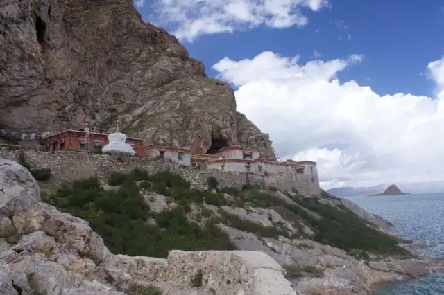 Temples，Namtso Lake