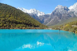 Blue Moon Valley，Jade Dragon Snow Mountain