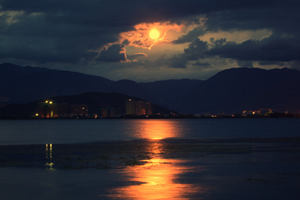 The Moon of The Erhai Lake, Erhai Lake