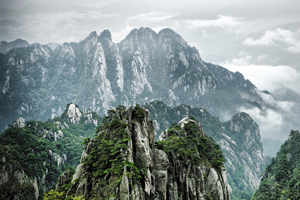 Panorama dei Huangshan della Contea di She