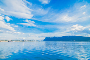 Lago Dianchi di mattina