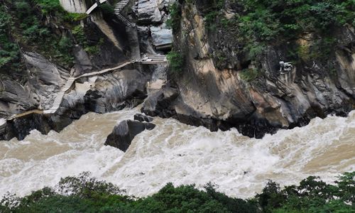 Senderismo en la Garganta del Salto de Tigre