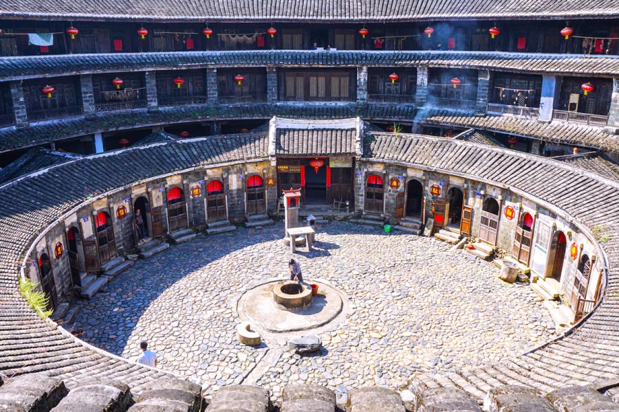 Tour Cina Low Cost ai Tulou di Fujian, Xiamen e Shanghai